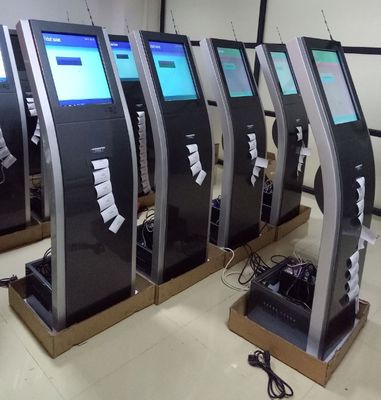 17インチQMSの切符ディスペンサー列システム サーマル プリンターが付いているトークン数キオスク